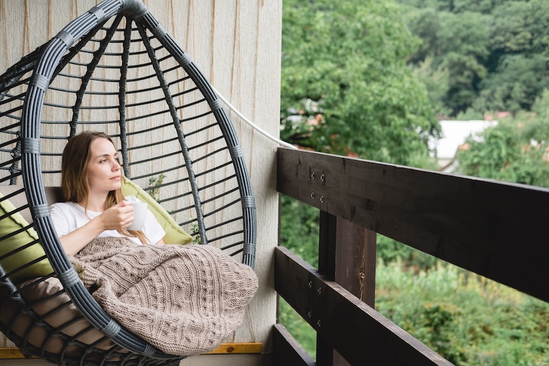 jak urządzić balkon do odpoczynku 