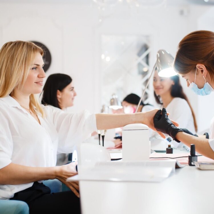Jak otworzyć salon kosmetyczny? Praktyczny poradnik