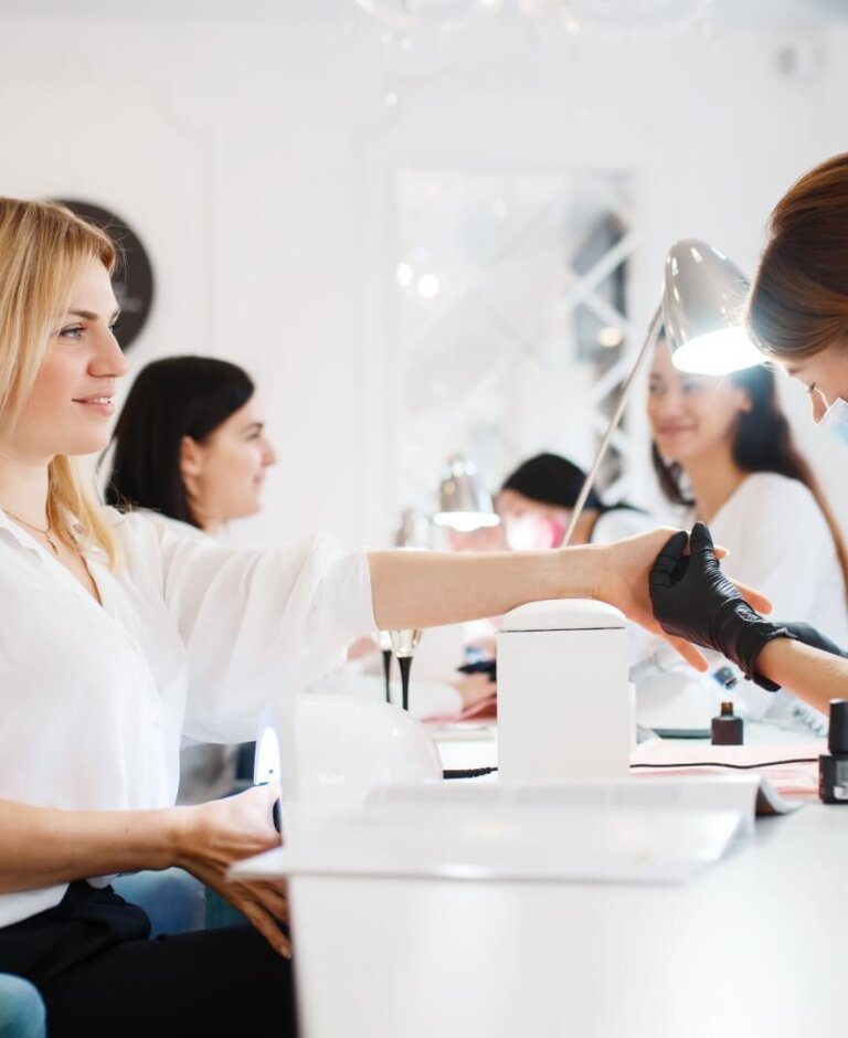 Jak otworzyć salon kosmetyczny? Praktyczny poradnik