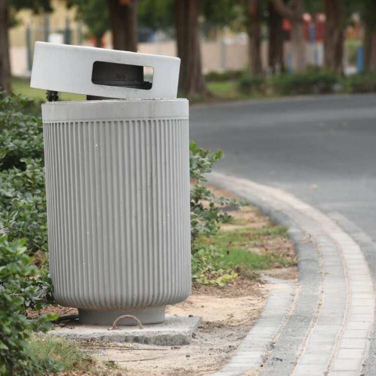 Jak kosze na śmieci uliczne wspierają czystość miast?