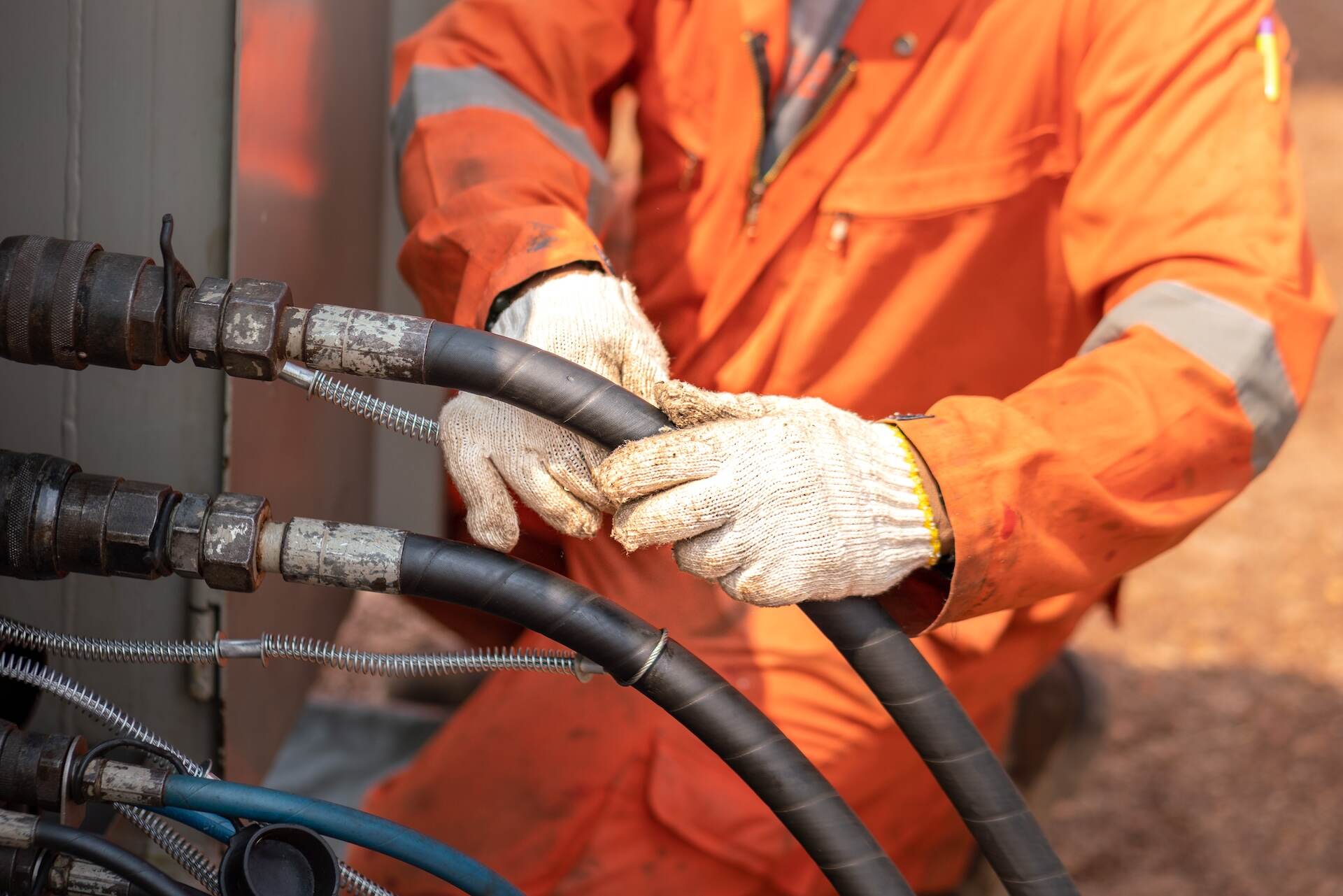 Przewody hydrauliczne – szerokie zastosowanie przemysłowe
