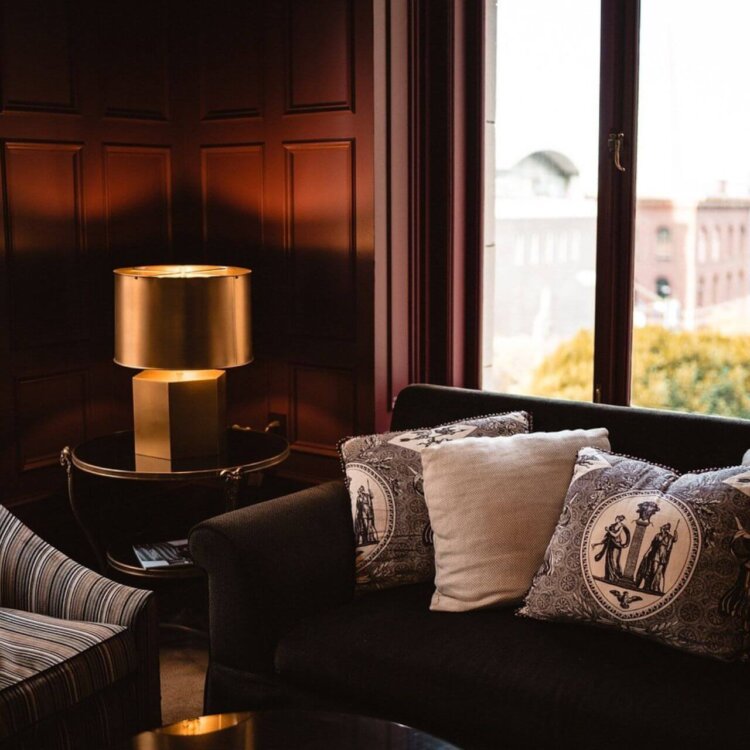 Gdy liczy się komfort i przestrzeń: wybór idealnej kanapy rozkładanej