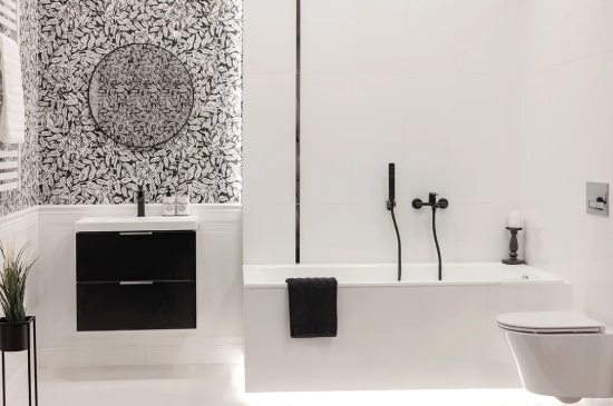 Jaka armatura łazienkowa jest funkcjonalna w małej przestrzeni? Poradnik praktyczny