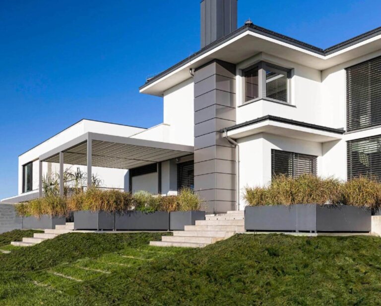 Jak przygotować przestrzeń pod montaż zadaszenia tarasowego?