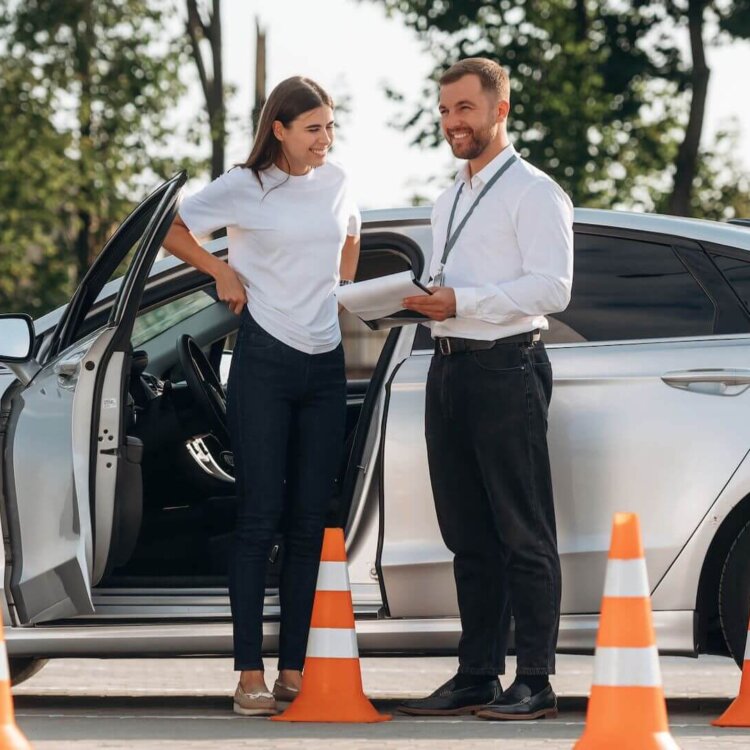 Jak zapisać się na kurs prawa jazdy? Poradnik