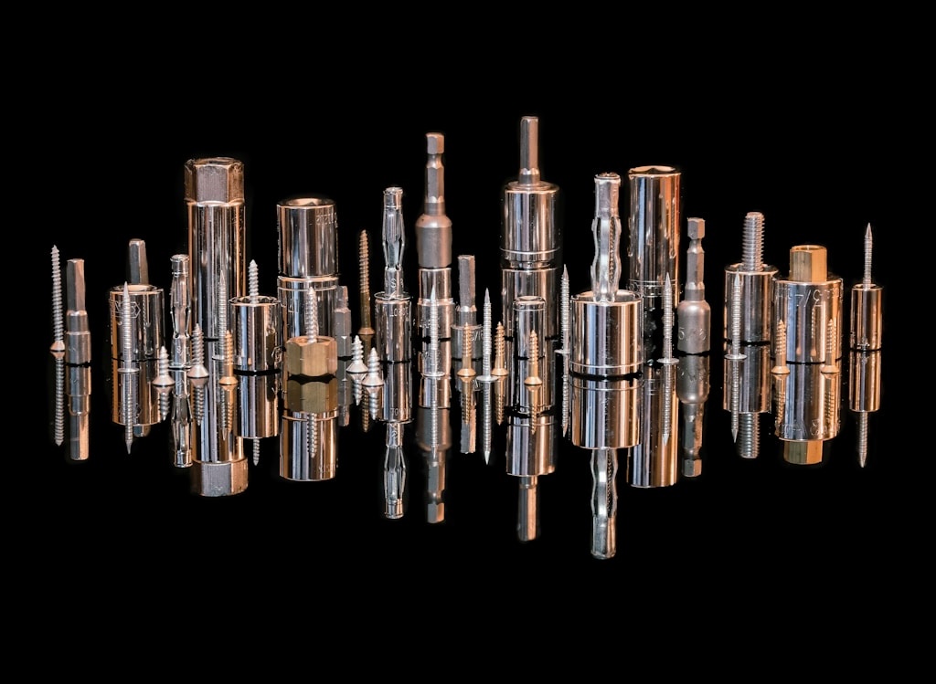 Kotwy stalowe – fundament trwałych konstrukcji z fischer