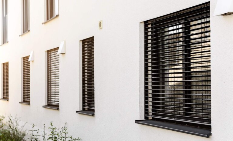 Rolety termoizolacyjne – czy warto się na nie zdecydować?