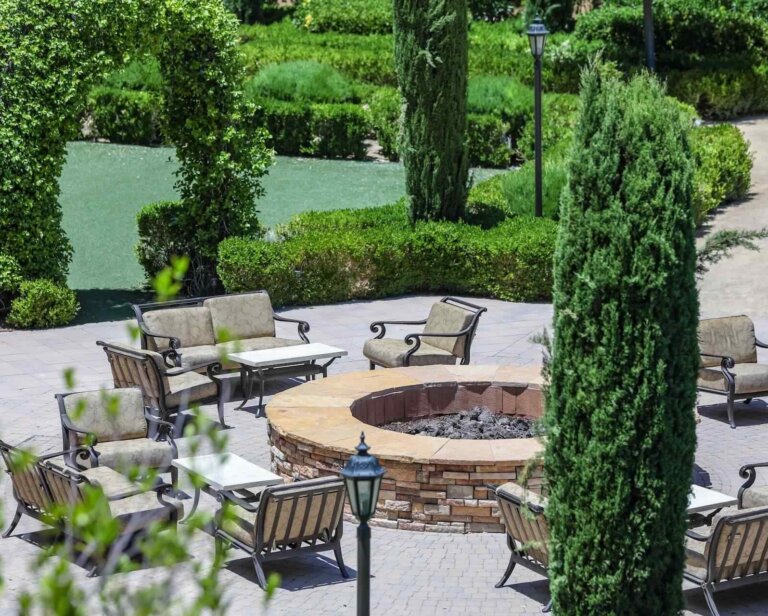 Inspiracje – miejsce na ognisko w ogrodzie. Zdjęcia