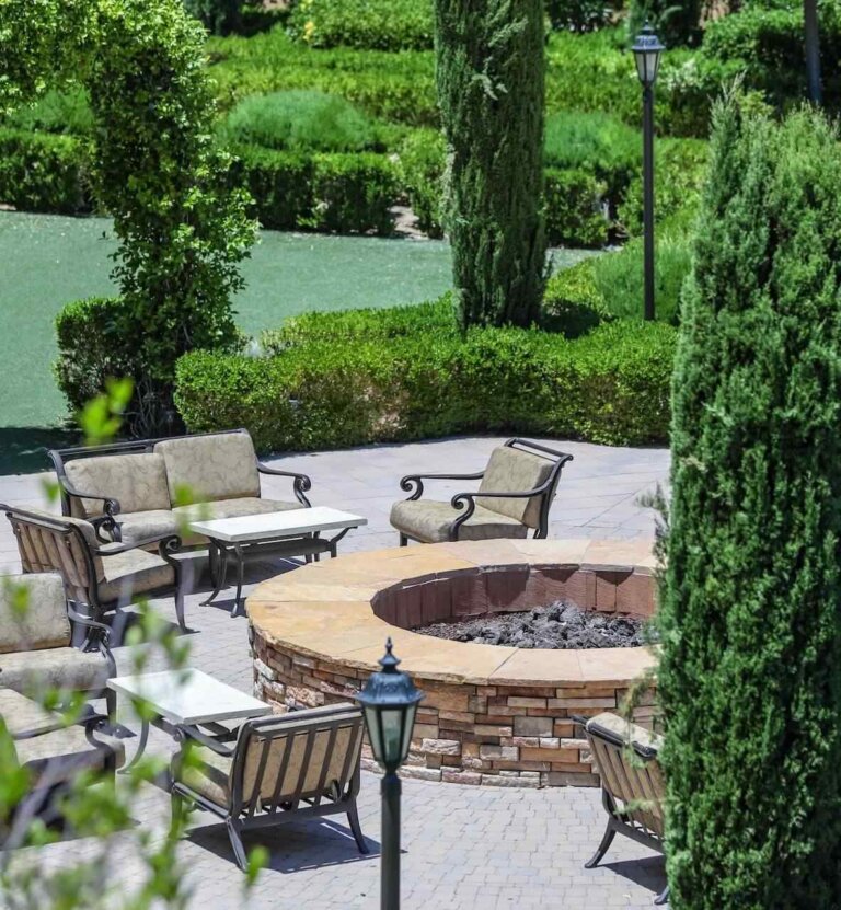Inspiracje – miejsce na ognisko w ogrodzie. Zdjęcia