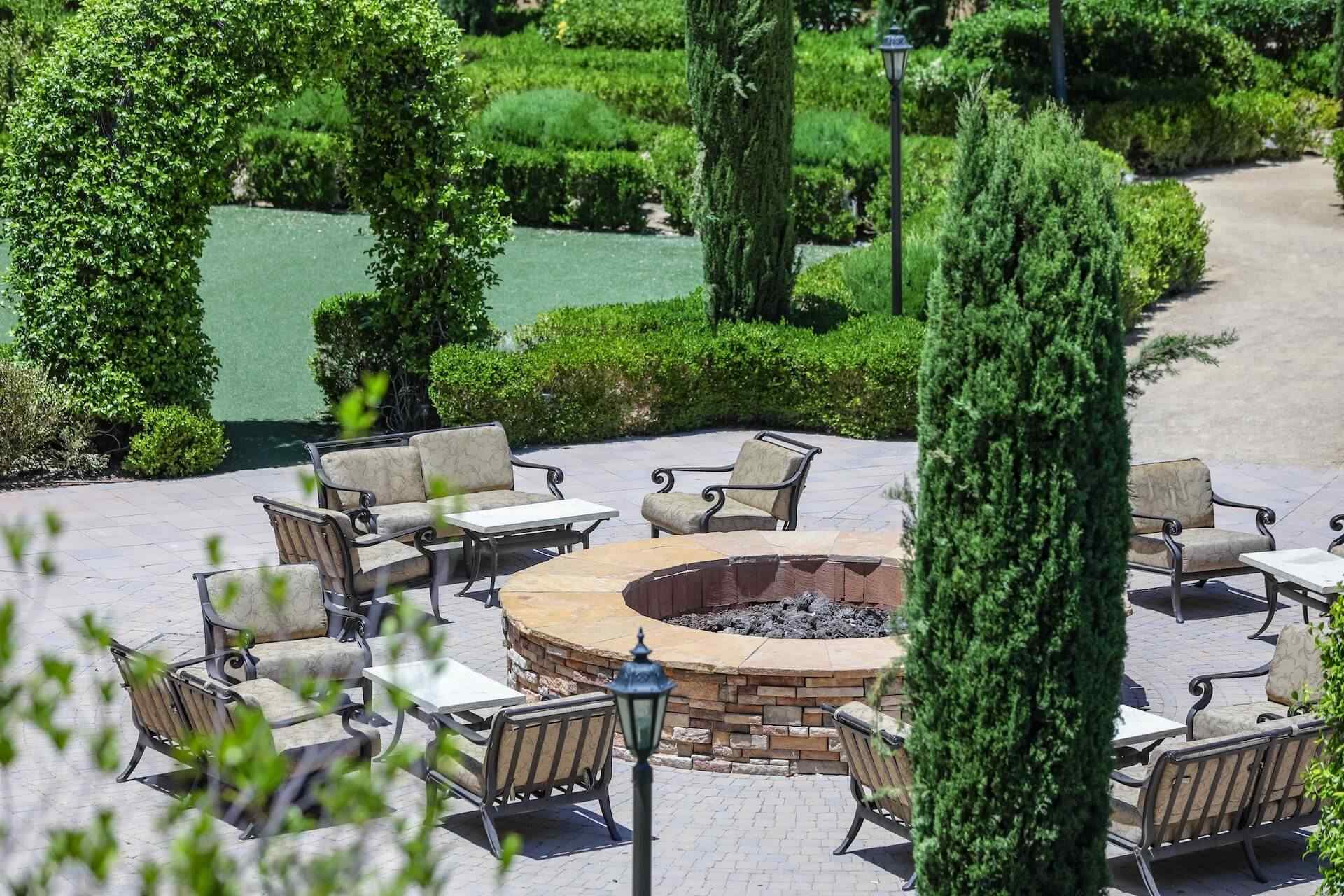 Inspiracje – miejsce na ognisko w ogrodzie. Zdjęcia