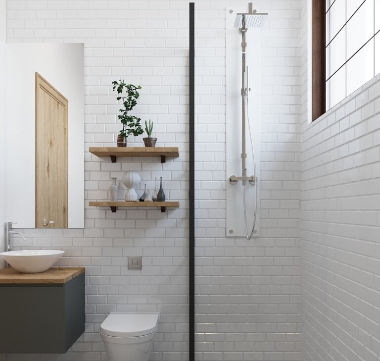 Jak dobrać kabinę prysznicową do stylu łazienki?