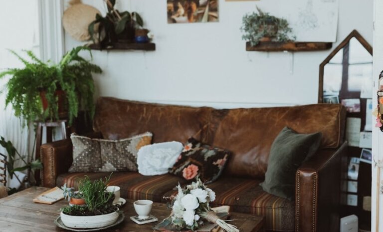 Kwietniki jako stylowy fundament zielonego wnętrza