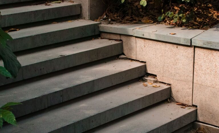 Inspiracje na schody zewnętrzne – 20 pomysłów ze zdjęciami i wskazówki