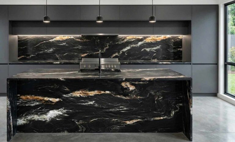 Granit, marmur czy kwarcyt – który kamień naturalny najlepiej sprawdzi się w kuchni i w łazience?