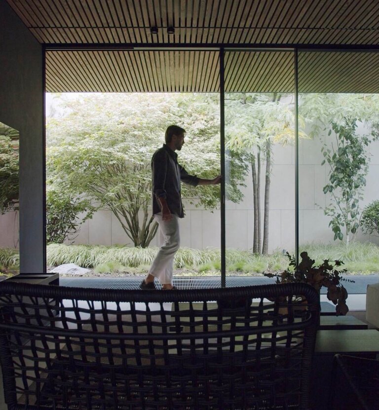 Okna aluminiowe czy PVC – które wybrać do swojego domu w 2026 roku?