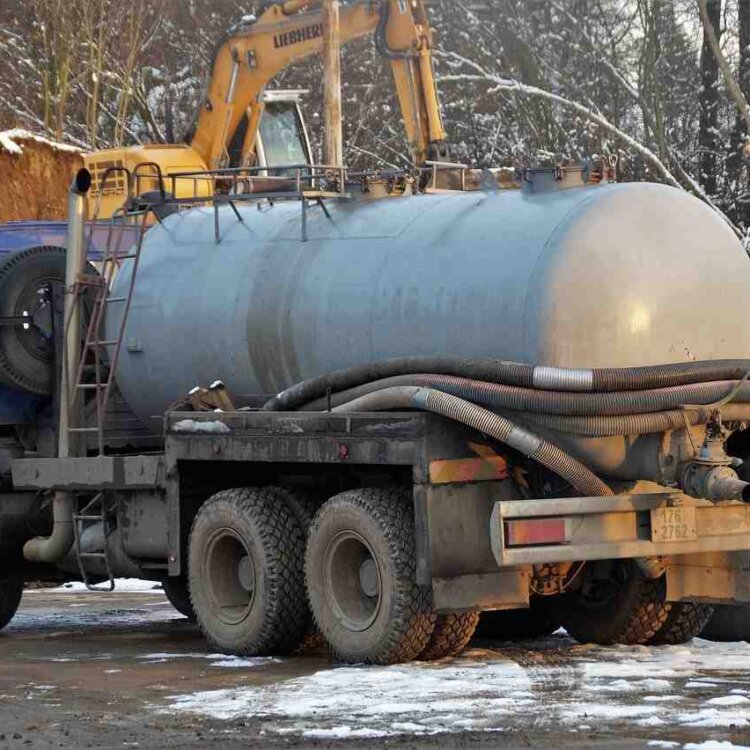 Kiedy jednokomorowe szambo betonowe jest lepszym wyborem niż przydomowa oczyszczalnia ścieków?