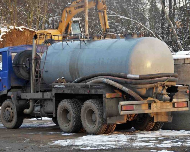 Kiedy jednokomorowe szambo betonowe jest lepszym wyborem niż przydomowa oczyszczalnia ścieków?
